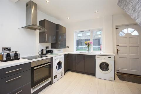 46 Lowedges Road, Sheffield, S8 7LB
