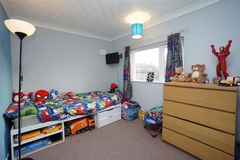 46 Lowedges Road, Sheffield, S8 7LB