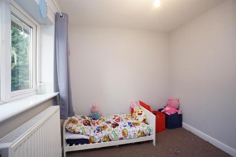 46 Lowedges Road, Sheffield, S8 7LB