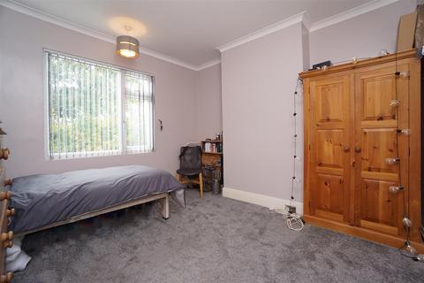 275 Meadow Head, Sheffield, S8 7UN