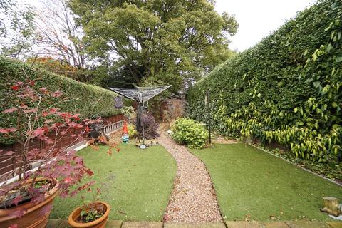 275 Meadow Head, Sheffield, S8 7UN