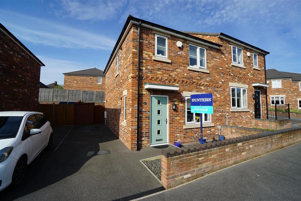 Thornbridge Lane, Frecheville, Sheffield, S12 3BJ 3 bed semidetached