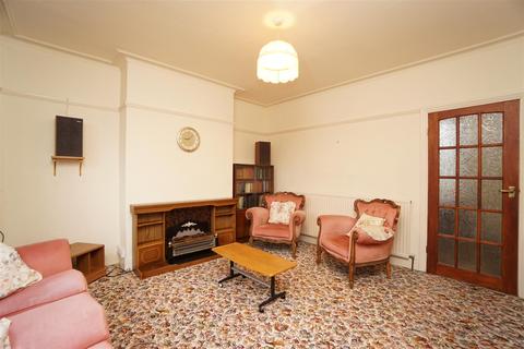6 Warminster Drive, Sheffield, S8 9NX