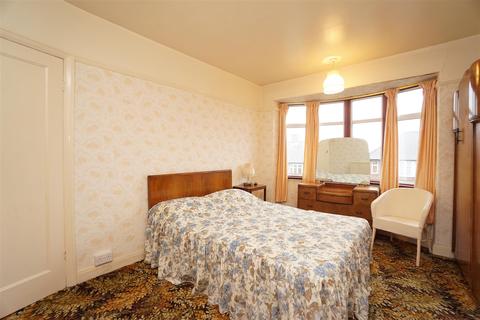 6 Warminster Drive, Sheffield, S8 9NX
