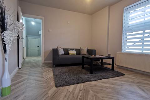 1 bedroom apartment to rent, High Road, Willesden Green NW10 2SU
