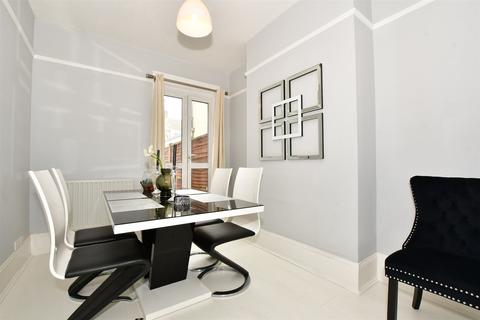 234 Old Road West, Gravesend, DA11 0LY