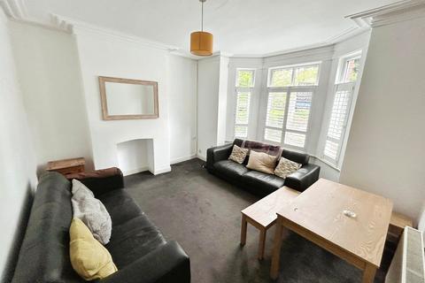6 bedroom end of terrace house to rent, Burton Road, Manchester, M20