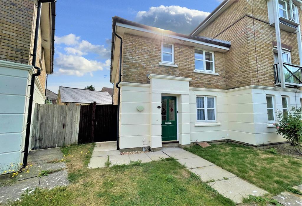 Mill Court, Ashford, Kent 3 bed end of terrace house £325,000