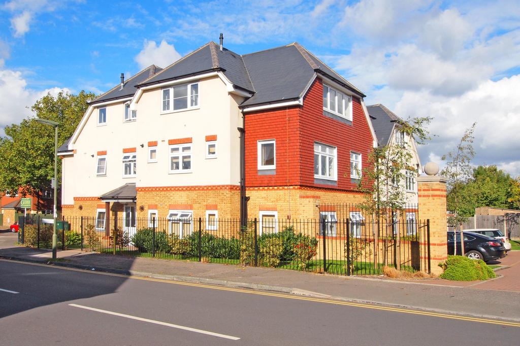 Windmill Lane, Epsom, Surrey, KT17 2 bed flat £315,000