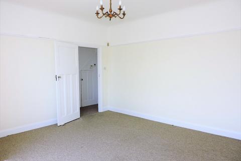 3 bedroom semi-detached house to rent, Thetford Road, New Malden, KT3