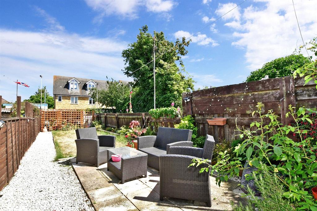 Sun Lane, Gravesend, Kent 3 bed terraced house £325,000