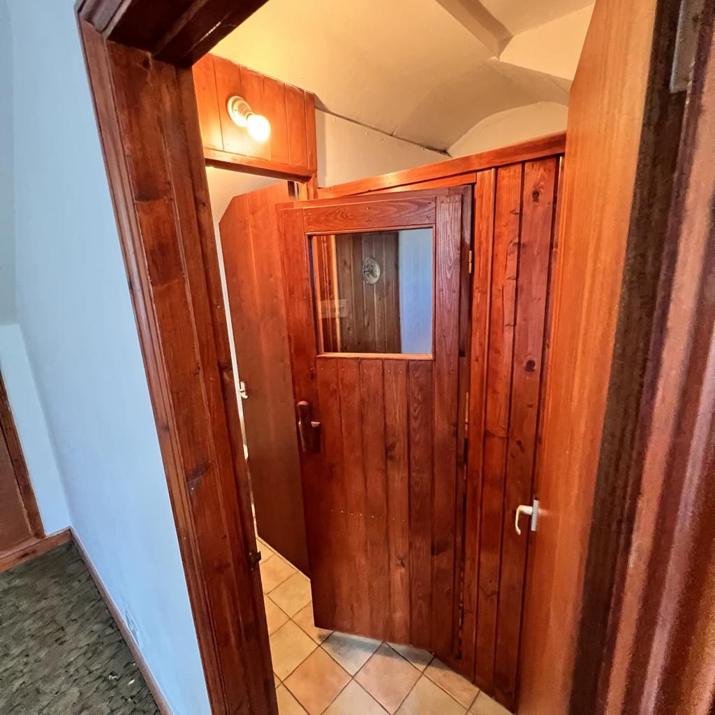 Ensuit bathroom