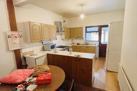 39 Osterley Park Road, Southall, UB2 4BN