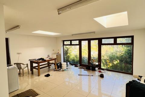 39 Osterley Park Road, Southall, UB2 4BN
