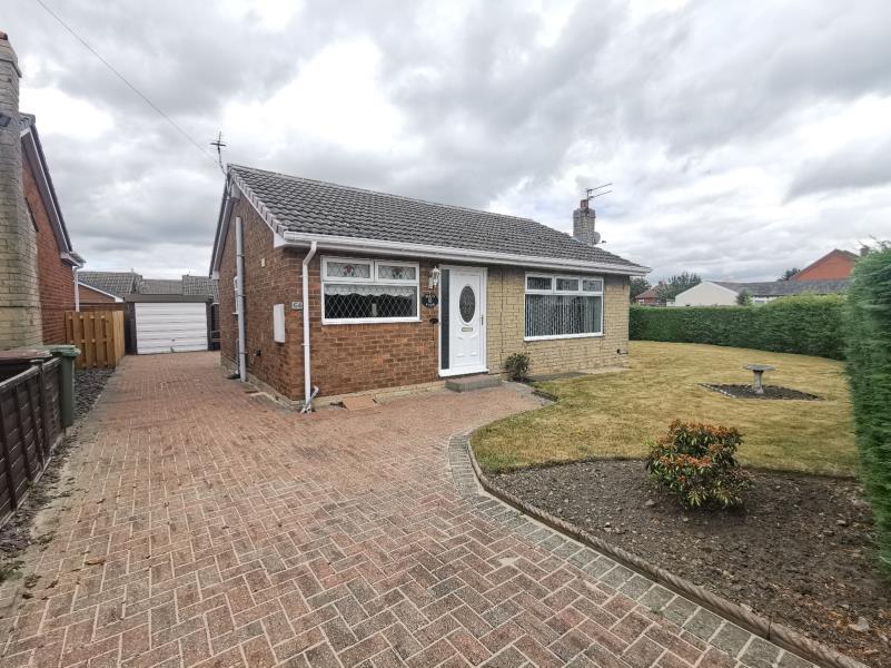 HEADLANDS ROAD, OSSETT, WF5 8HX 2 bed bungalow £800 pcm (£185 pw)