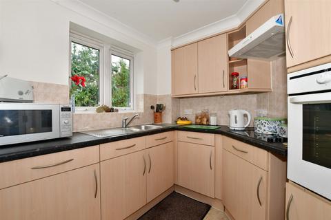 1 bedroom ground floor flat for sale, Stafford Road, Caterham, Surrey