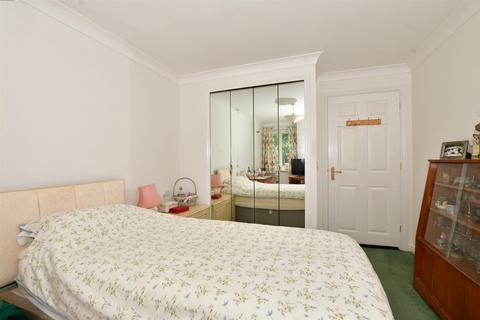 1 bedroom ground floor flat for sale, Stafford Road, Caterham, Surrey