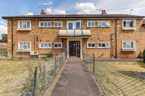 2 bedroom flat for sale - Trinity Road, Ware