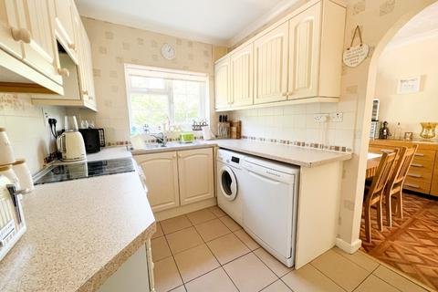 214 Hay Lane, Shirley, Solihull, B90 4EQ