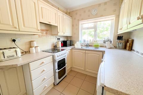 214 Hay Lane, Shirley, Solihull, B90 4EQ