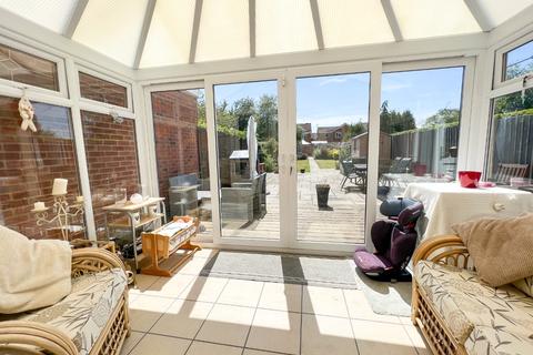 214 Hay Lane, Shirley, Solihull, B90 4EQ