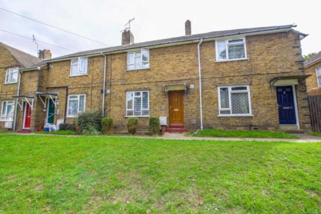 Darnley Road, Strood 3 bed terraced house £250,000