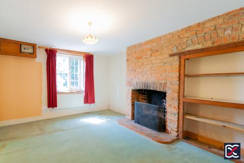 62 Brackley Road, Towcester, NN12 6DJ