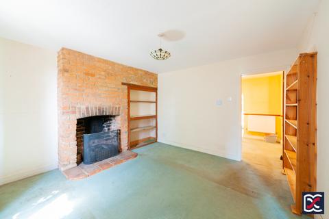 62 Brackley Road, Towcester, NN12 6DJ