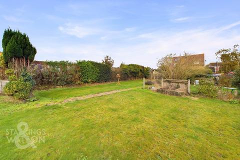 2 bedroom detached bungalow for sale, Malthouse Lane, Cantley, Norwich