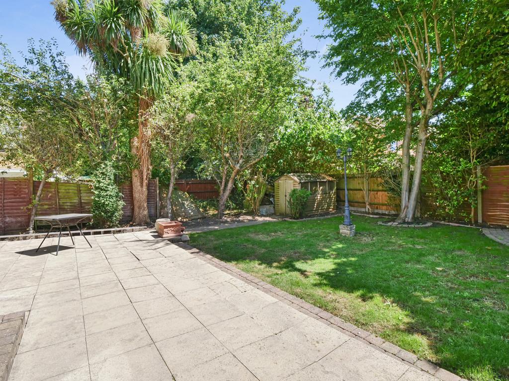 St. Stephens Road, Hounslow 5 bed semidetached house £985,000