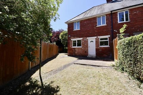3 bedroom semi-detached house for sale - Ruskin Avenue, Lincoln