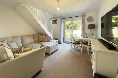 16 Chardstock Close, Exeter, EX1 3UP