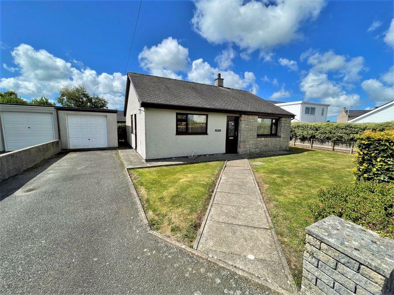 Llangefni, Isle of Anglesey 2 bed bungalow £230,000