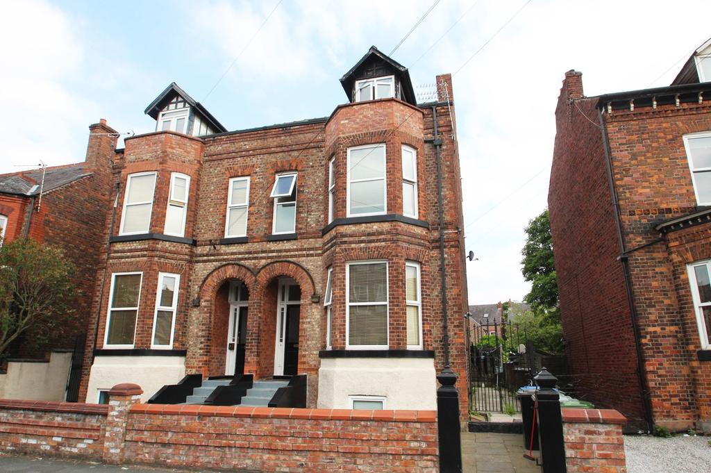Newton Road, Urmston, Manchester, M41 1 bed apartment £650 pcm (£150 pw)