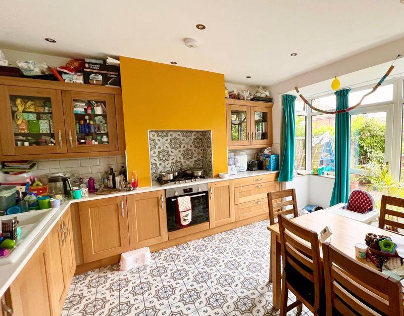 Stokesley Grove, Newcastle Upon Tyne 4 bed semidetached house for sale