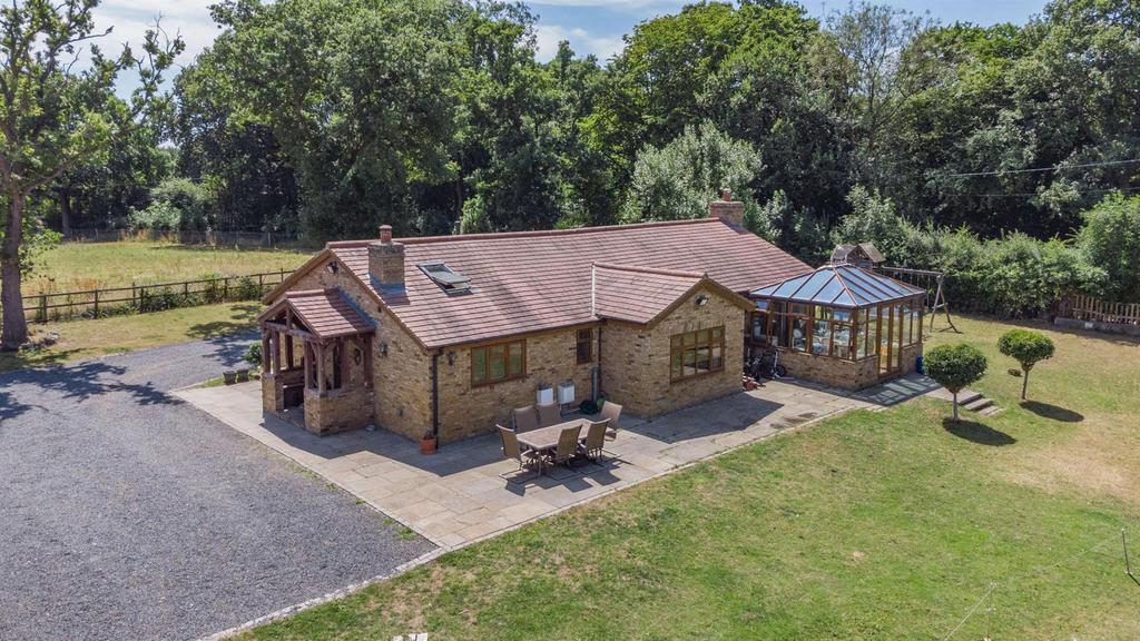 Blind Lane, Billericay 4 bed detached house £800,000