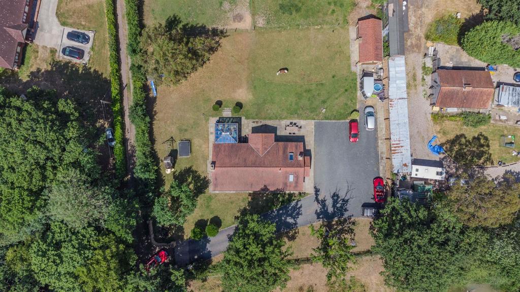 Blind Lane, Billericay 4 bed detached house £800,000