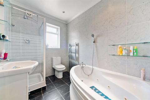 28 Bronson Road, London, SW20 8DY