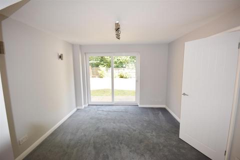 274 Grange Road, Guildford, GU2 9QZ