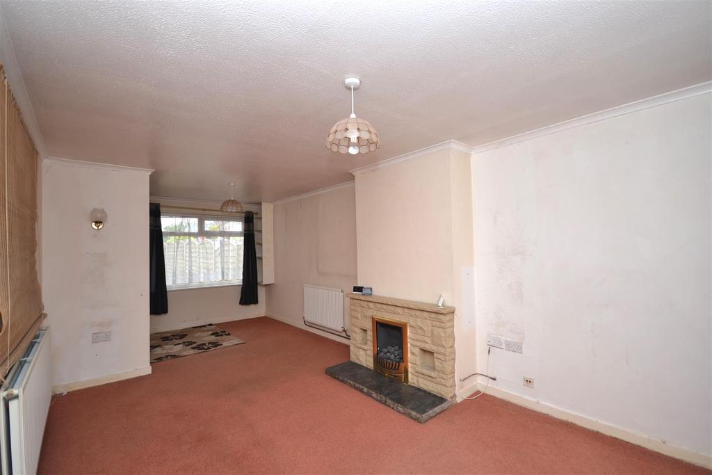 Denesway, Garforth, Leeds 3 bed semidetached house for sale £230,000