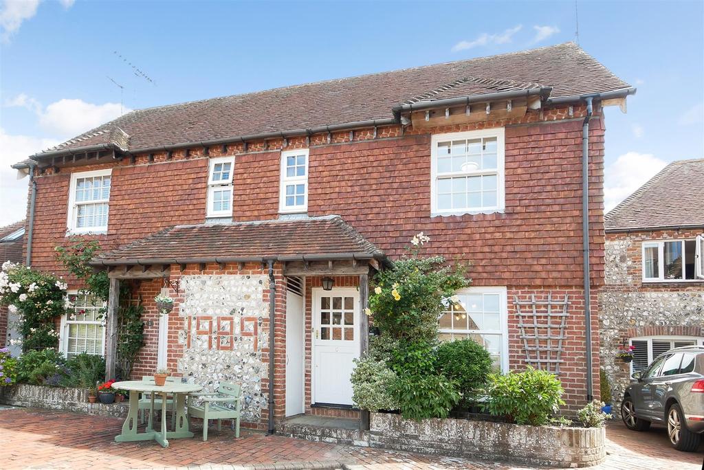 Surrey Wharf, Arundel 3 bed house £1,800 pcm (£415 pw)