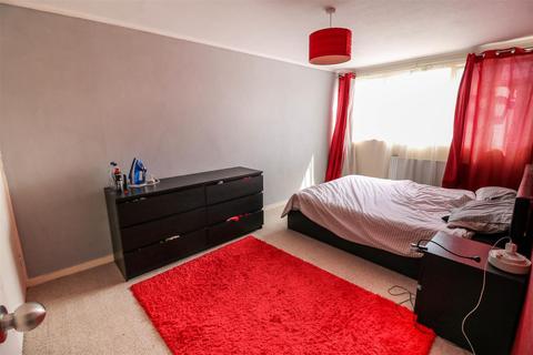 14 Lower Meadow, Harlow, CM18 7RD