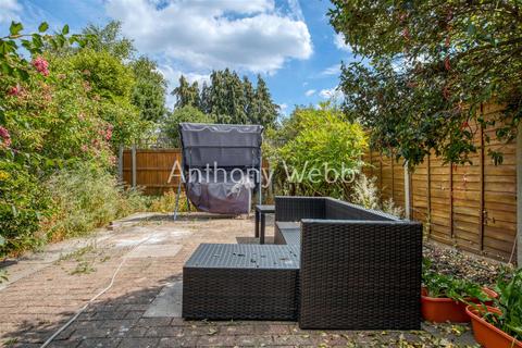 56b Grovelands Road, London, N13 4RH