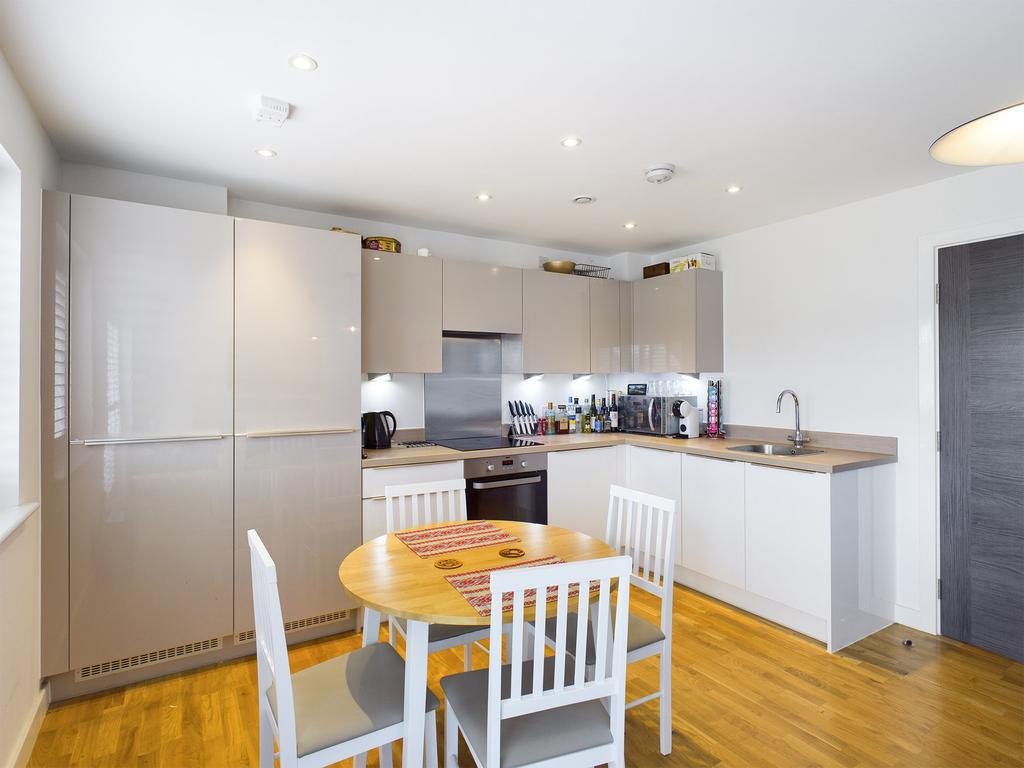 Chalcraft Court, Lane, Chertsey, Surrey, KT16 2 bed apartment
