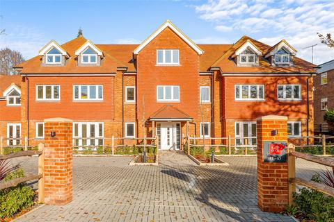 3 bedroom flat for sale, Red Oak, Doods Park Road, Reigate, Surrey, RH2