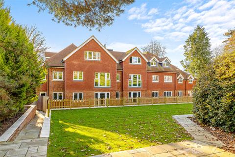 3 bedroom flat for sale, Red Oak, Doods Park Road, Reigate, Surrey, RH2