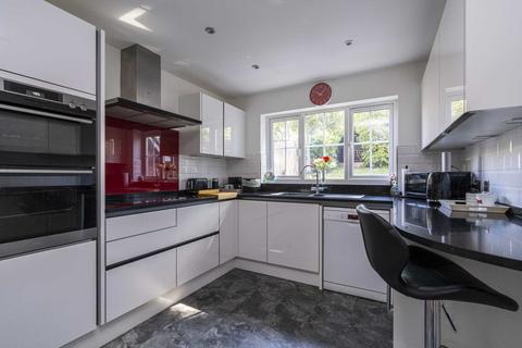 35 Beechcroft Road, Bushey, WD23 2JU