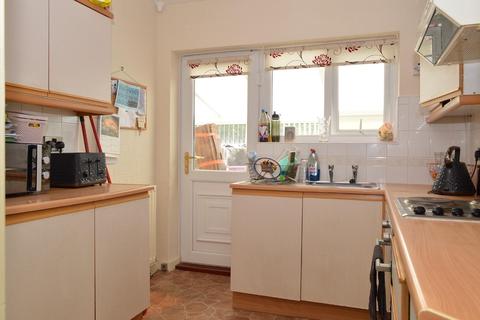 33 Baytree Avenue, Chadderton, Oldham, OL9 0NH