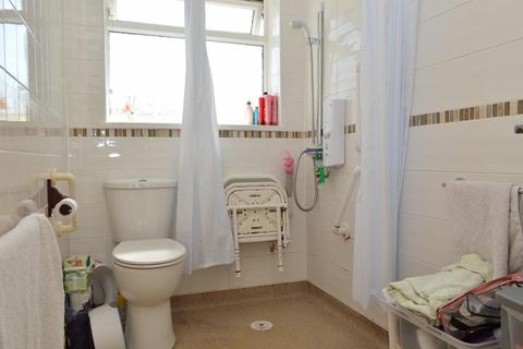 33 Baytree Avenue, Chadderton, Oldham, OL9 0NH