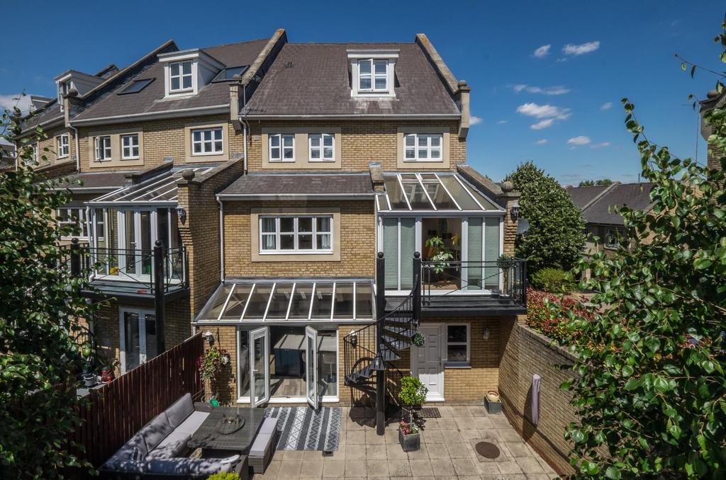 Waterstone Park, Greenhithe 3 bed end of terrace house for sale £550,000